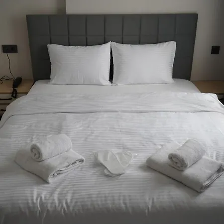 Mof Comfort ホテル *