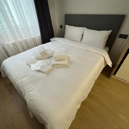 Mof Comfort ホテル *