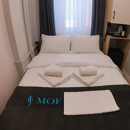 Mof Comfort ホテル *