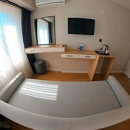 ホテル Mof Comfort 3*